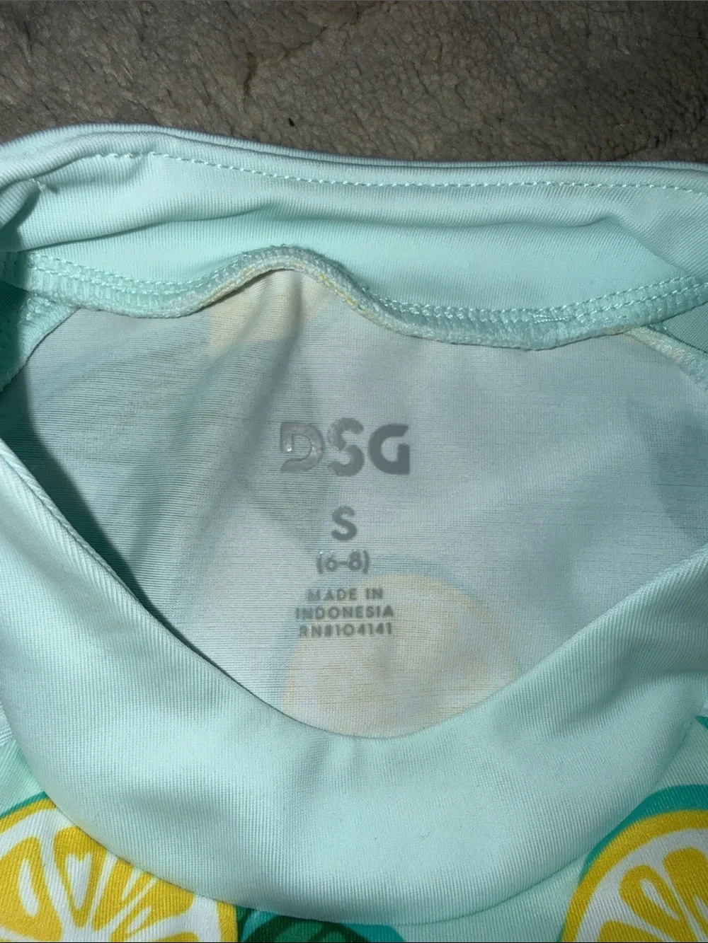 DSG Cropped Lemon Print Rash Guard in Mint Lemons S 6-8